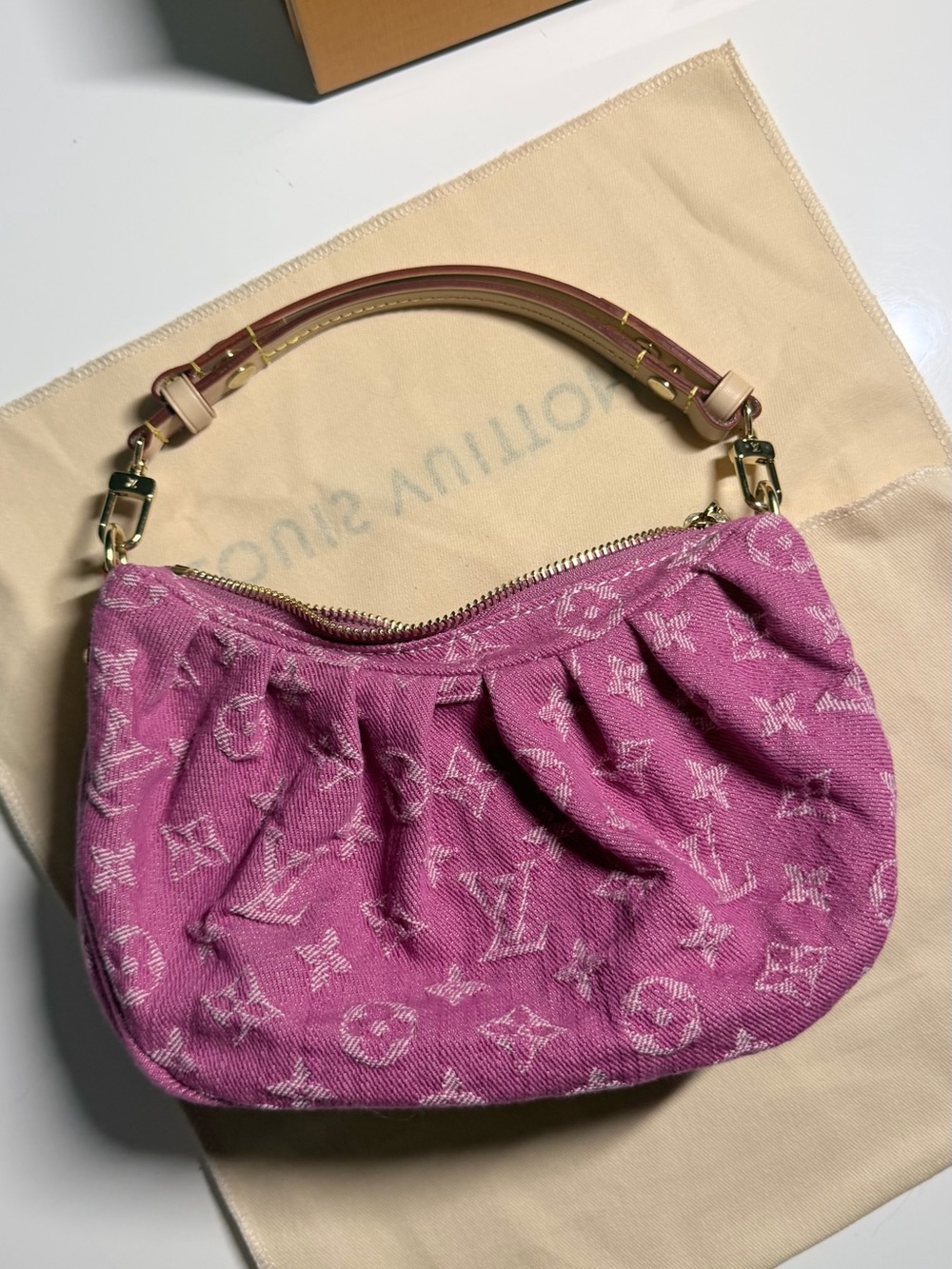 Louis Vuitton Monogram Denim Pochette Valley Fuchsia Pink - Picture 3 of 9